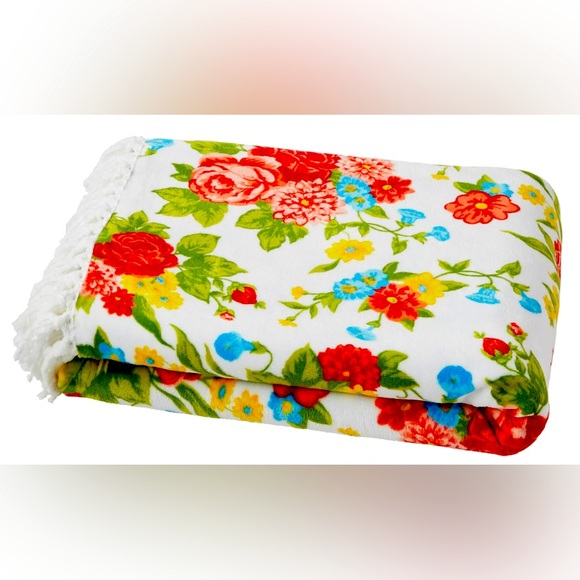 The Pioneer Woman Plush Reversible Throw - Sweet Rose New - Picture 1 of 2